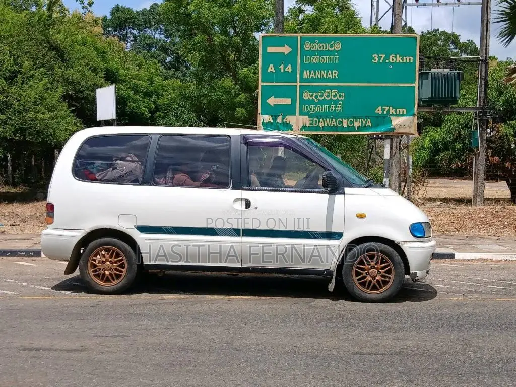 Nissan Serena VX 1994 Van (Used)