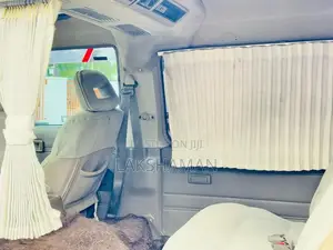 Nissan Caravan GLL 2000 Van (Used)