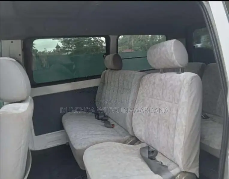 Toyota Noah Kr42 2001 Van (Used)