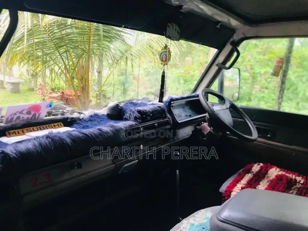 Mitsubishi L300 1984 Van (Used)