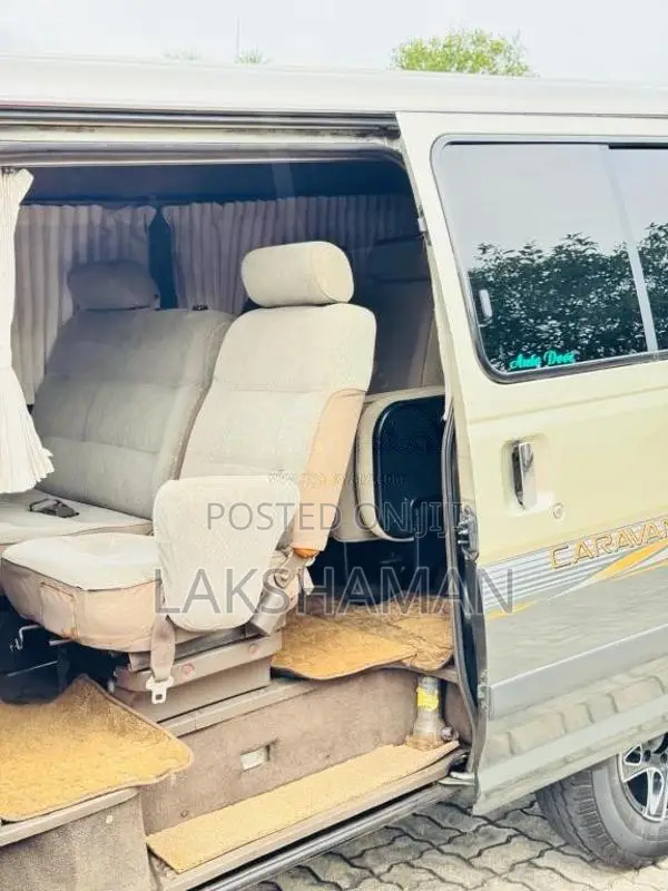 Nissan Caravan GLL 2000 Van (Used)
