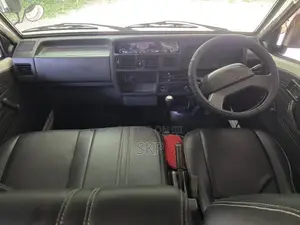 Nissan Vanette 2002 Van (Used)