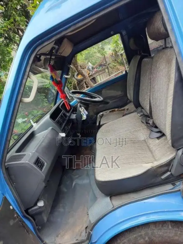 Mazda Bongo 2002 Van (Used)