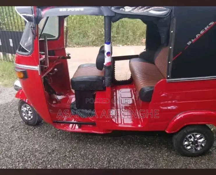 Bajaj RE 2 Stroke 2002 Three Wheel (Used)