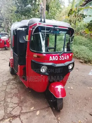 Bajaj 4 stroke 2014 Three Wheel (Used)