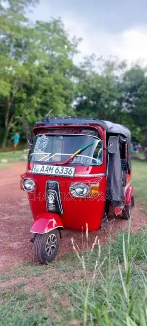 Bajaj 4 Stroke 2013 Three Wheel (Used)