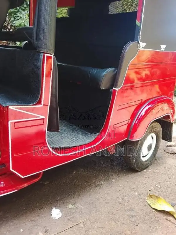 Bajaj 4 stroke 2014 Three Wheel (Used)