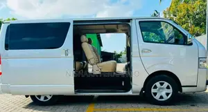Toyota KDH 2016 Van (Used)