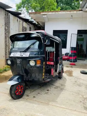 Bajaj RE 4 Stroke 2010 Three Wheel (Used)
