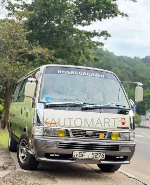 Nissan Caravan 1995 Van (Used)