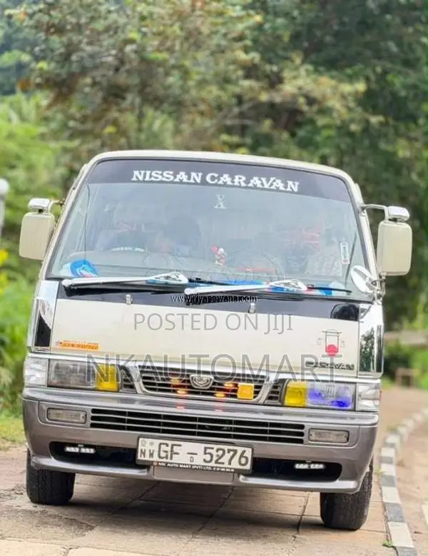 Nissan Caravan 1995 Van (Used)
