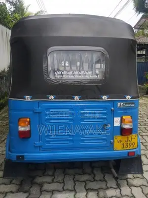 Bajaj RE 2 Stroke 2004 Three Wheel (Used)