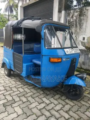 Bajaj RE 2 Stroke 2004 Three Wheel (Used)