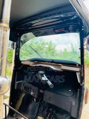 Bajaj RE 4 Stroke 2010 Three Wheel (Used)