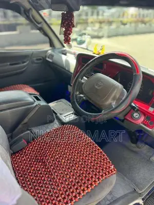 Toyota Dolphin 1999 Van (Used)