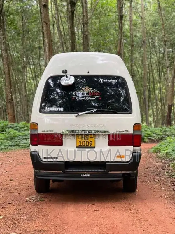 Toyota Dolphin 1999 Van (Used)