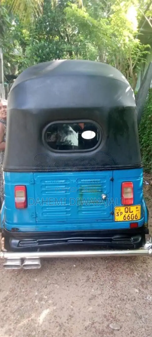 Bajaj 4 stroke 2007 Three Wheel (Used)