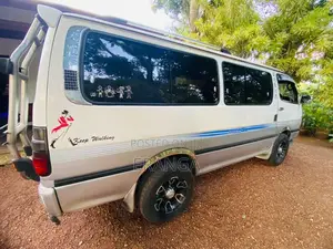 Toyota Dolphin 1994 Van (Used)