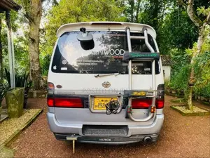 Toyota Dolphin 1994 Van (Used)