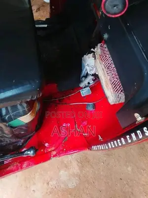 Bajaj RE 205 2013 Three Wheel (Used)