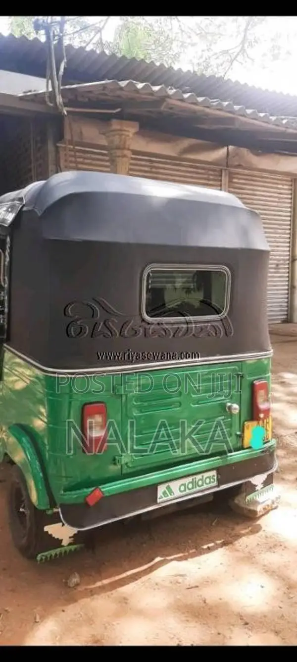 Bajaj 4 stroke 2013 Three Wheel (Used)