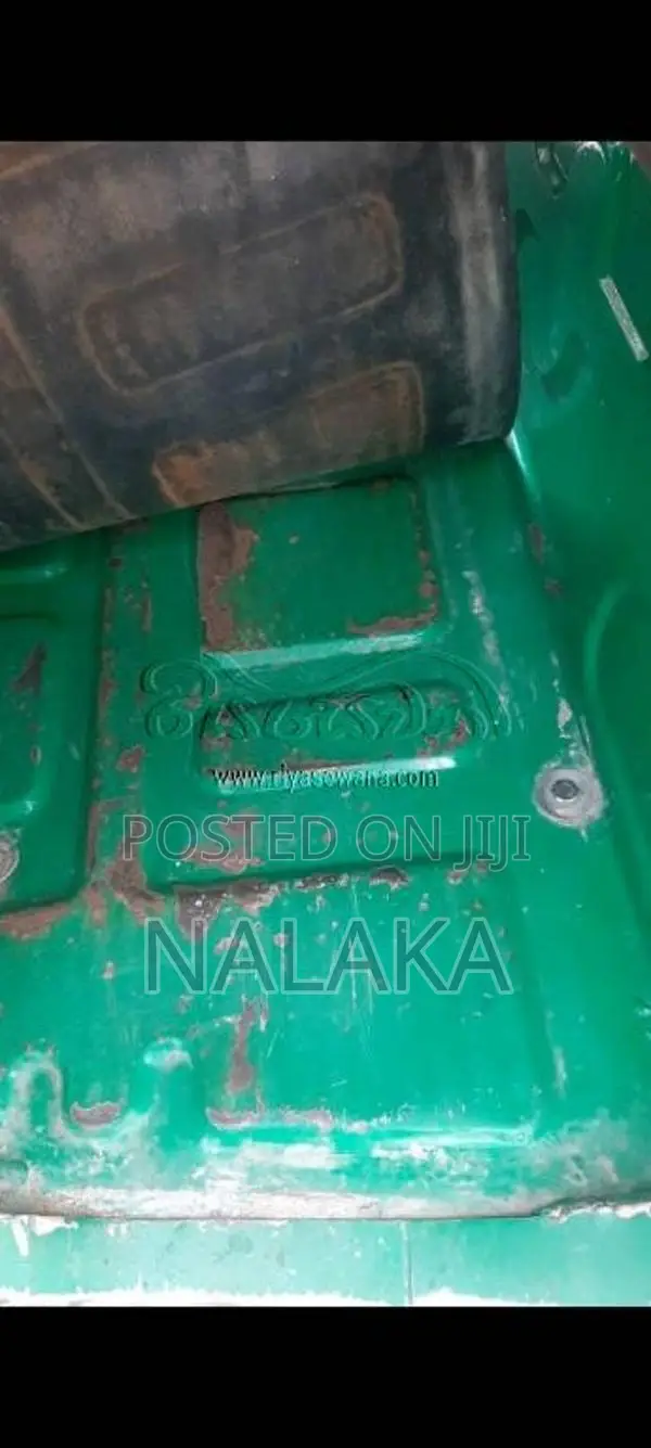 Bajaj 4 stroke 2013 Three Wheel (Used)