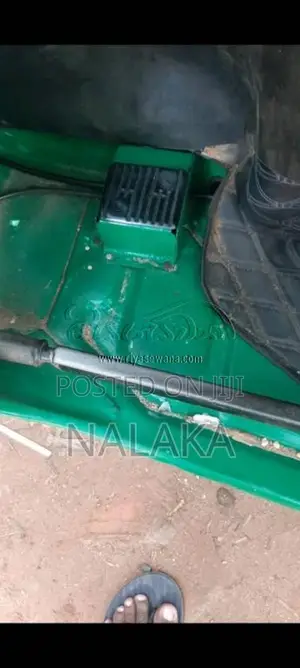 Bajaj 4 stroke 2013 Three Wheel (Used)