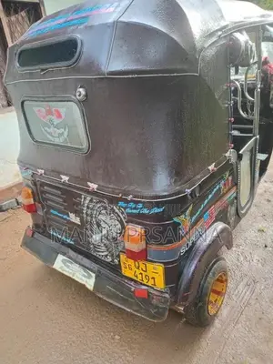 Bajaj 2 Stroke 2006 Three Wheel (Used)