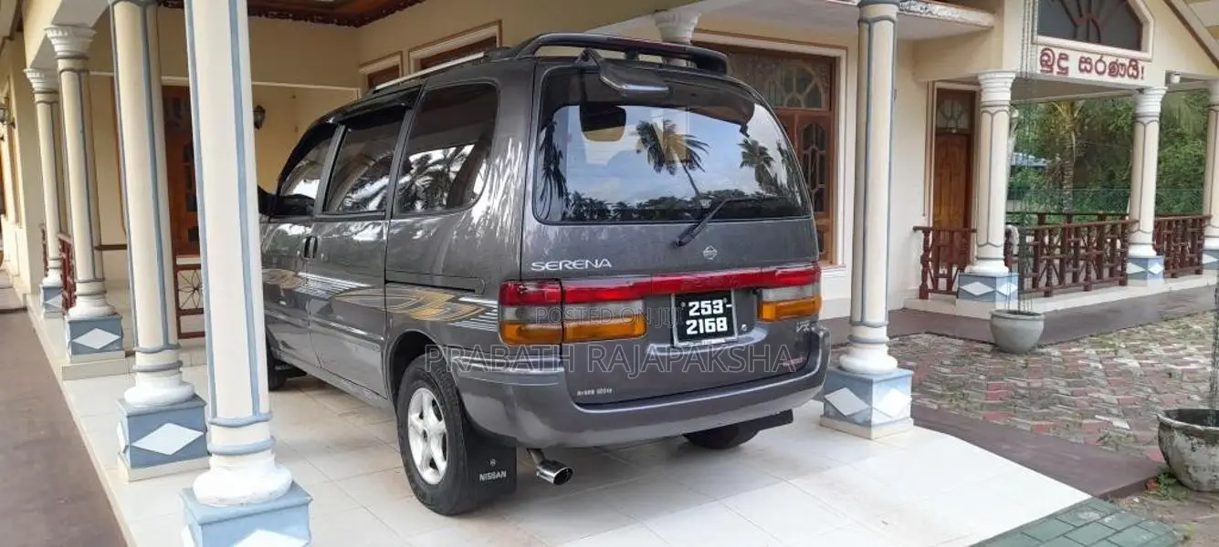 Nissan SERENA 1998 Van (Used)