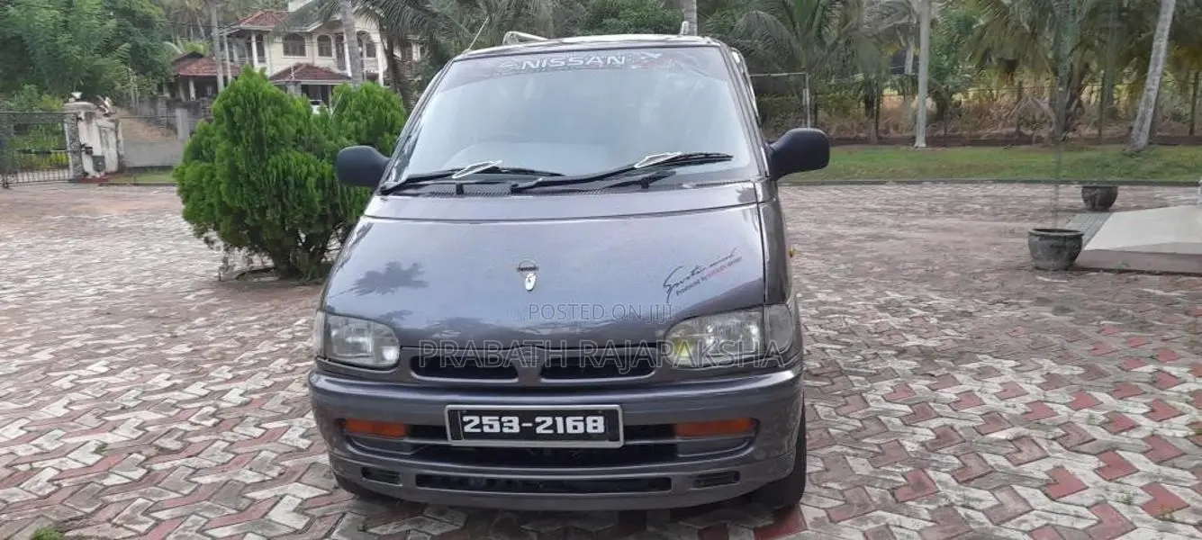 Nissan SERENA 1998 Van (Used)