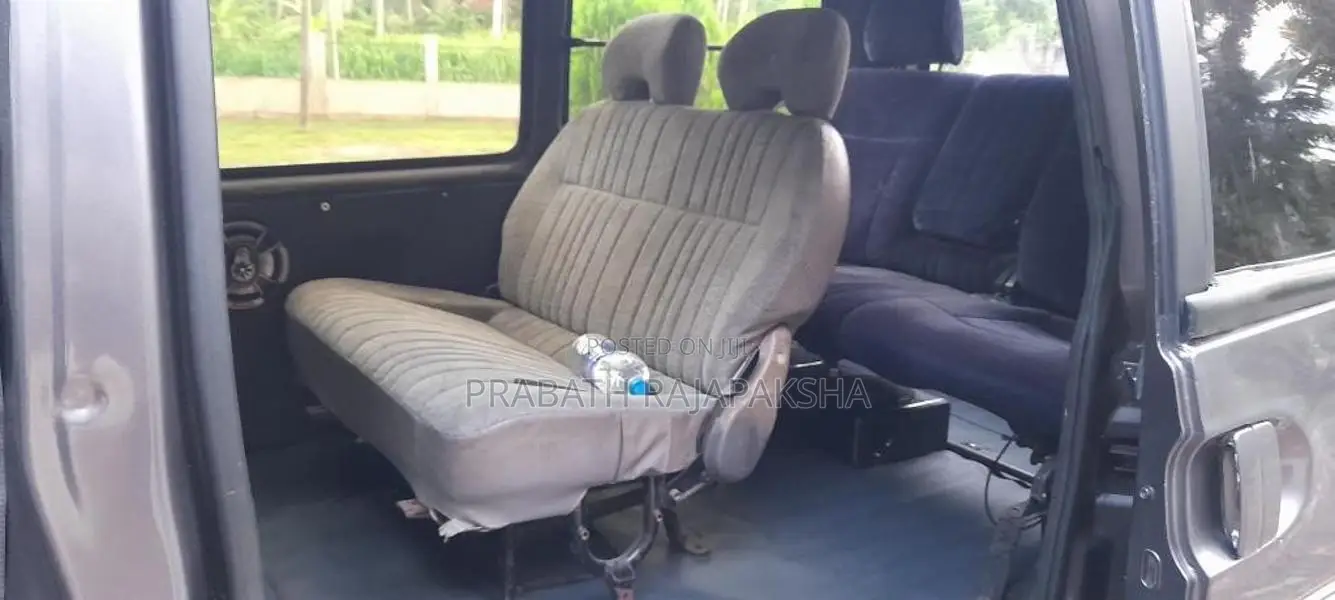 Nissan SERENA 1998 Van (Used)