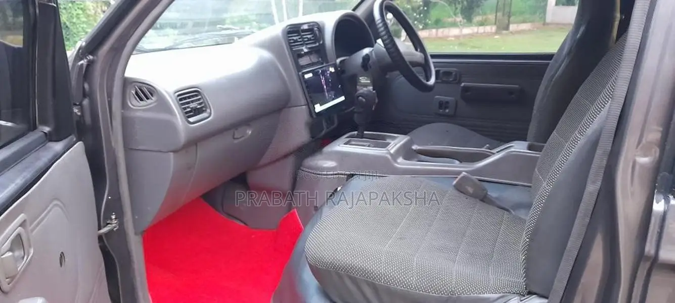 Nissan SERENA 1998 Van (Used)