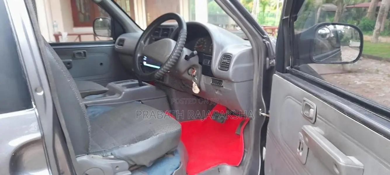 Nissan SERENA 1998 Van (Used)
