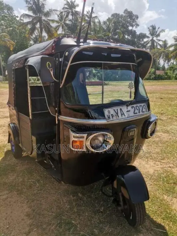 Bajaj 4 Stroke 2010 Three Wheel (Used)