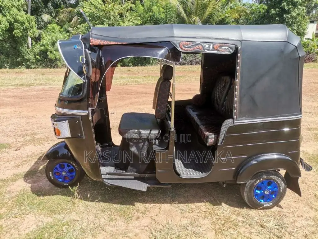 Bajaj 4 Stroke 2010 Three Wheel (Used)