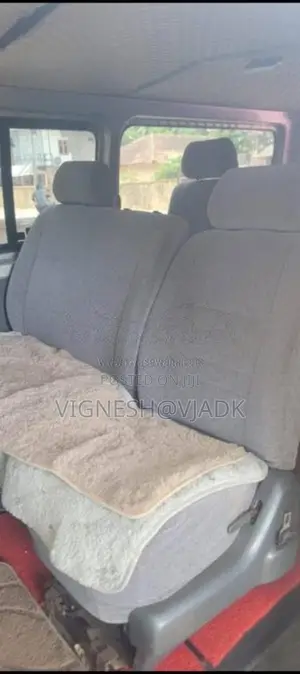 Toyota TRH200 2012 Van (Used)