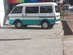 Mazda Mazda 1995 Van (Used)