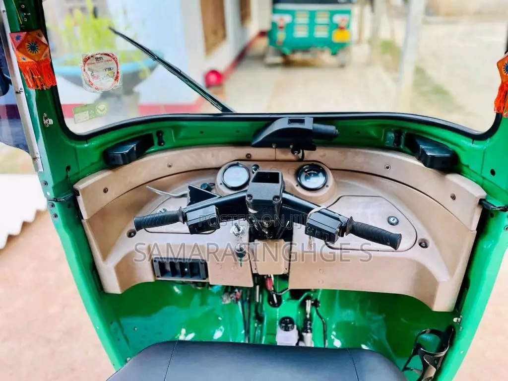 Bajaj RE 2015 Three Wheel (Used)