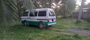 Mazda Mazda 1995 Van (Used)