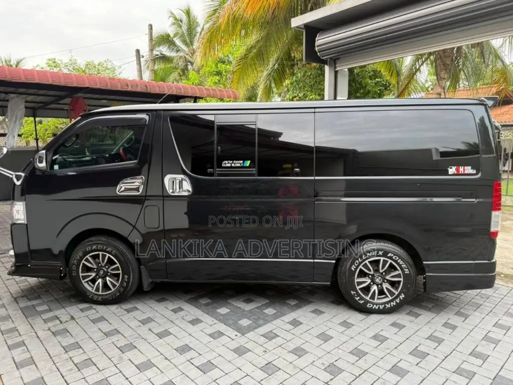 Toyota KDH Super 2011 Van (Used)