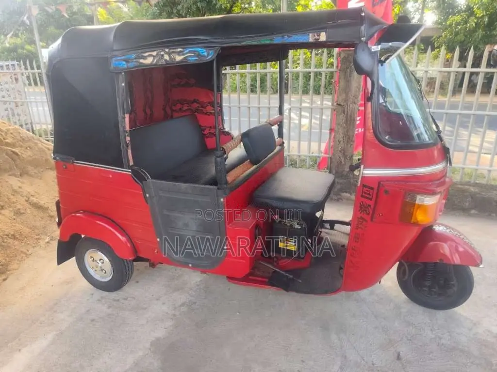 Bajaj 4 stroke 2012 Three Wheel (Used)
