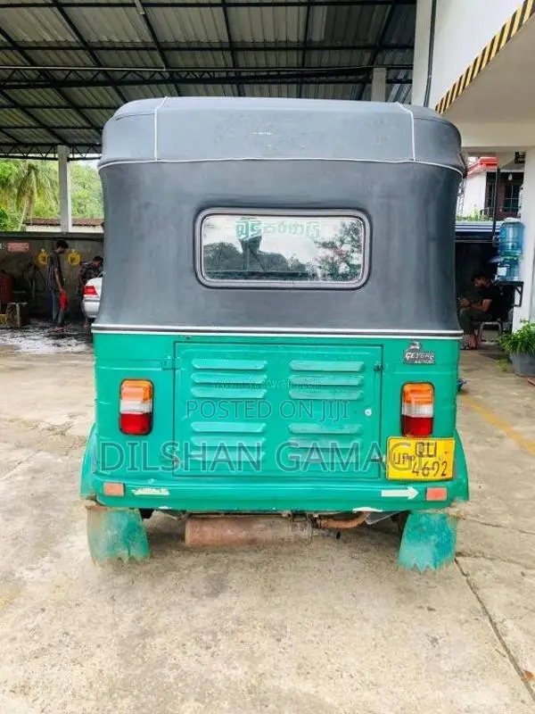 Bajaj 4 Stroke 2008 Three Wheel (Used)