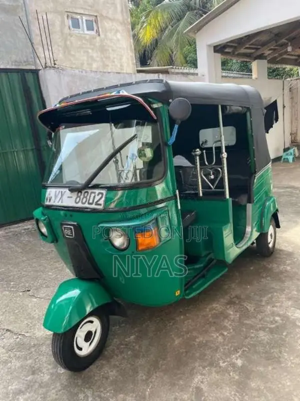 Bajaj RE 205 2012 Three Wheel (Used)