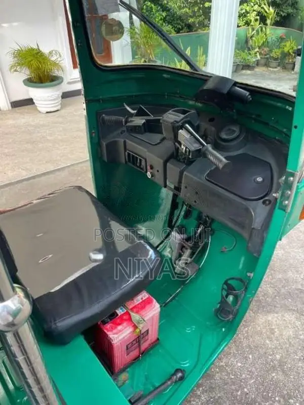 Bajaj RE 205 2012 Three Wheel (Used)