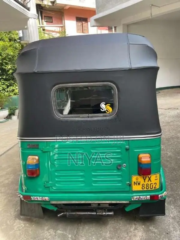 Bajaj RE 205 2012 Three Wheel (Used)