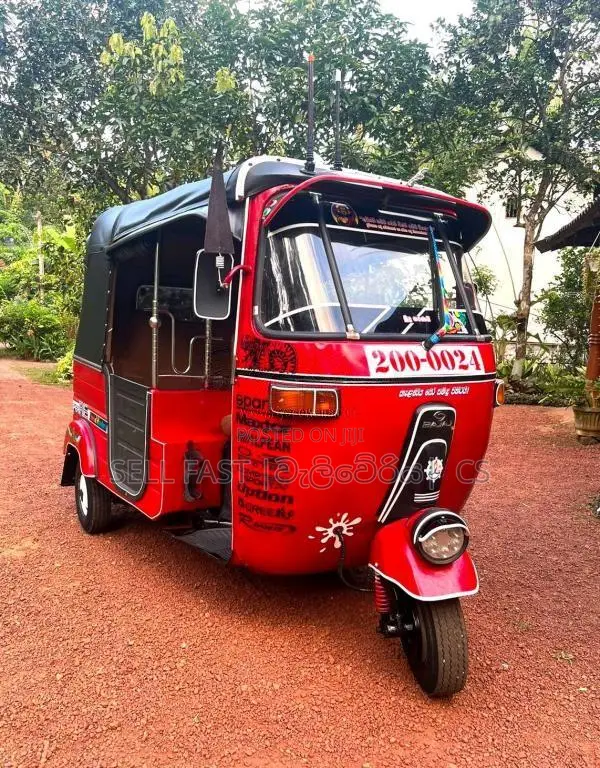 Bajaj RE 2 Stroke 1996 Three Wheel (Used)