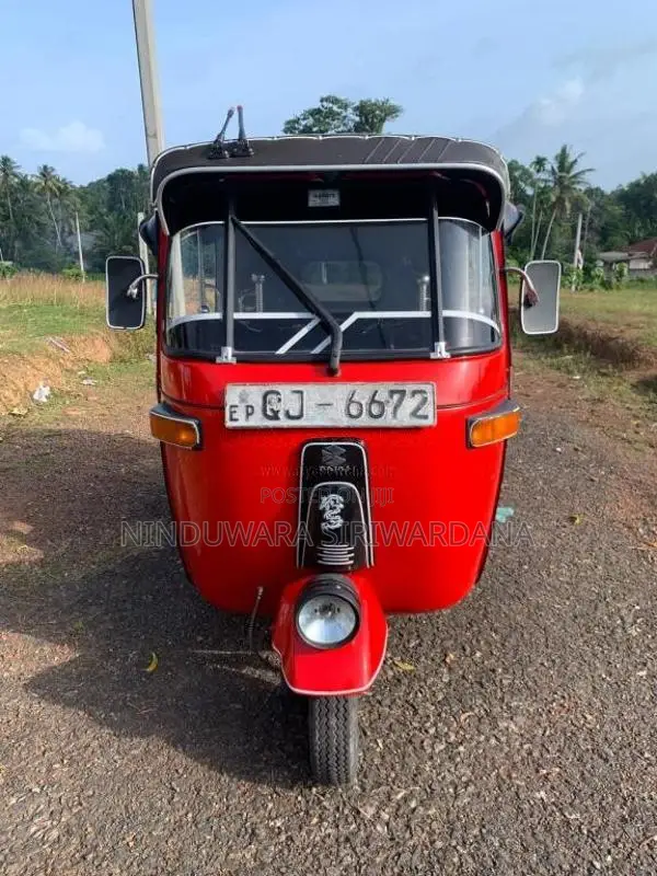 Bajaj 4 stroke 2007 Three Wheel (Used)
