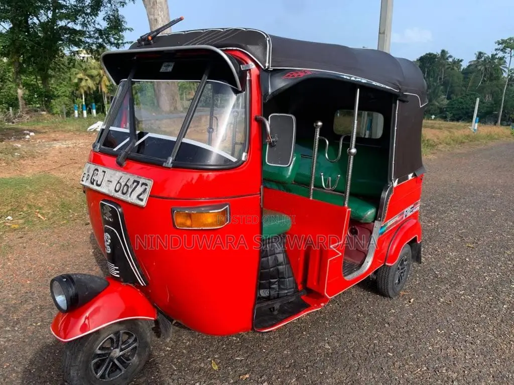 Bajaj 4 stroke 2007 Three Wheel (Used)