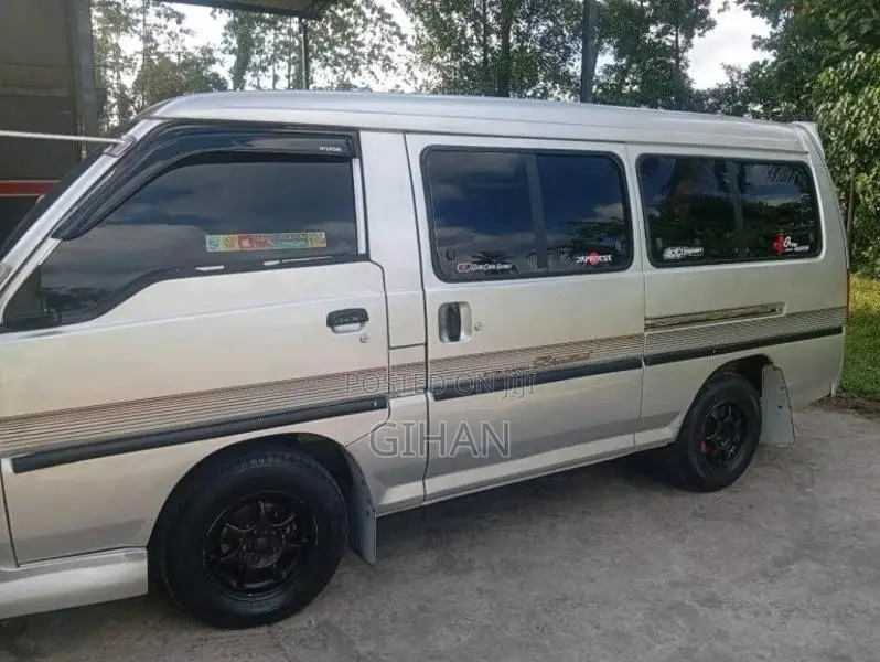 Hyundai H100 1998 Van (Used)