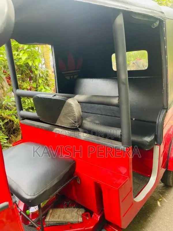 Bajaj 2 Stroke 2006 Three Wheel (Used)